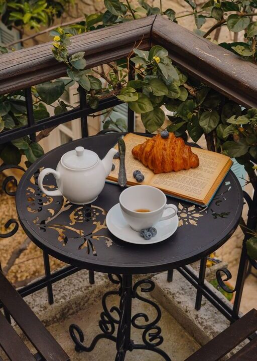 How to Make a Small Balcony Feel Cozy and Inviting